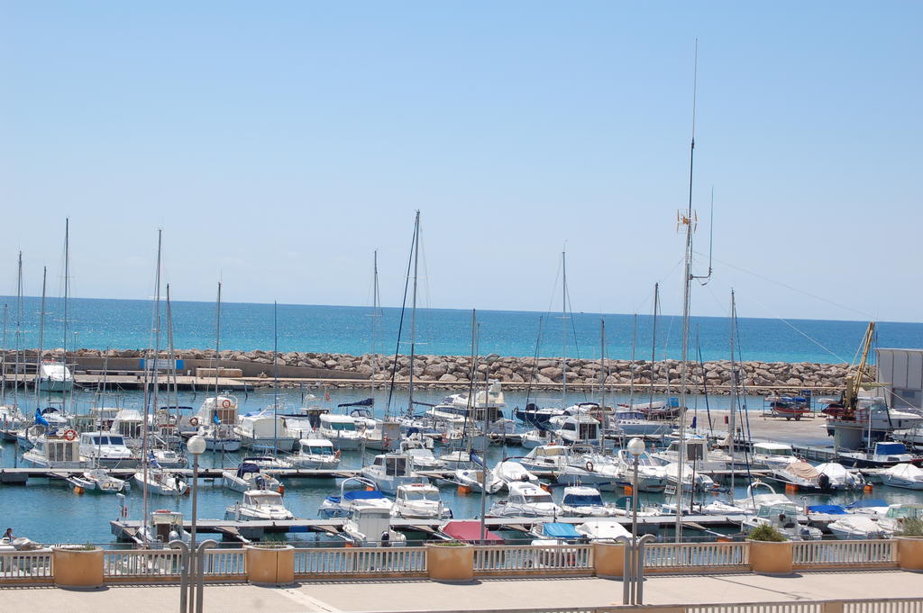 4R Meridia Mar Hospitalet De L'Infant Bagian luar foto