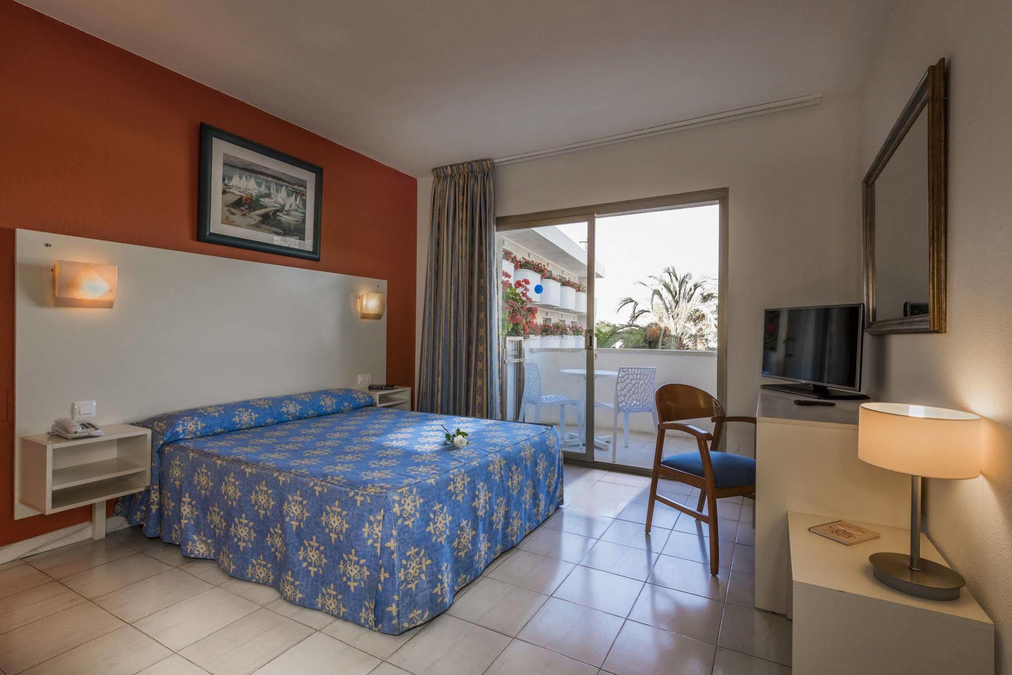4R Meridia Mar Hospitalet De L'Infant Bagian luar foto